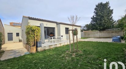 House 4 rooms of 112 m² in Morières-lès-Avignon (84310)