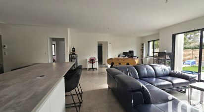 House 4 rooms of 112 m² in Morières-lès-Avignon (84310)