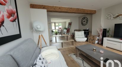 Maison 4 pièces de 84 m² à La Chapelle-d'Armentières (59930)