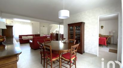 Traditional house 6 rooms of 142 m² in Longjumeau (91160)