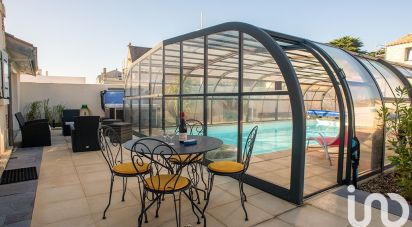 Lodge 8 rooms of 203 m² in Saint-Gilles-Croix-de-Vie (85800)