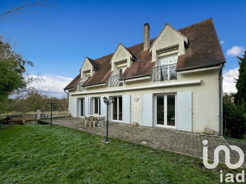 Maison 8 pièces de 180 m² à Guignes (77390)