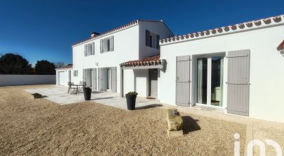 Architectural house 7 rooms of 184 m² in Puyravault (85450)