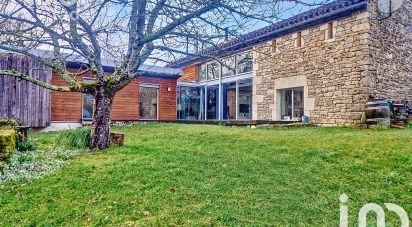 Barn conversion 5 rooms of 165 m² in Lalbenque (46230)