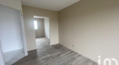 Pavillon 4 pièces de 94 m² à Cours-de-Pile (24520)