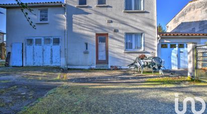 House 6 rooms of 94 m² in Montbron (16220)