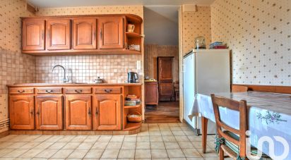 House 6 rooms of 94 m² in Montbron (16220)