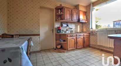 House 6 rooms of 94 m² in Montbron (16220)