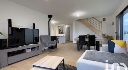 Maison 6 pièces de 111 m² à Chanteloup (50510)