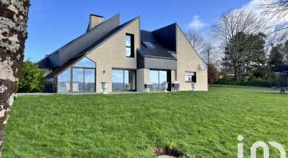 Maison d’architecte 9 pièces de 250 m² à Châteauneuf-du-Faou (29520)