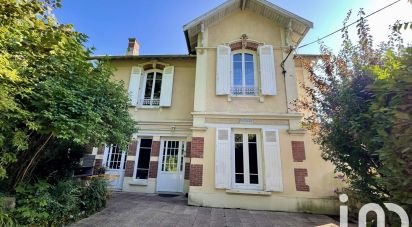 Town house 6 rooms of 185 m² in Vienne (38200)