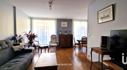 Appartement 3 pièces de 66 m² à Paris (75012)