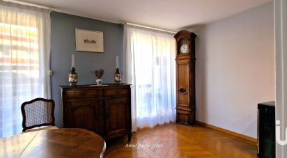 Appartement 3 pièces de 66 m² à Paris (75012)