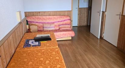 Apartment 2 rooms of 47 m² in Gex (01170)