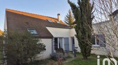 Maison 8 pièces de 178 m² à Ozouer-le-Voulgis (77390)