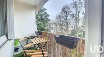 Apartment 3 rooms of 55 m² in Crosne (91560)