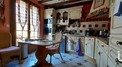 Traditional house 6 rooms of 139 m² in Saint-Pierre-en-Auge (14170)