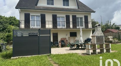 Traditional house 7 rooms of 160 m² in Mandres-les-Roses (94520)