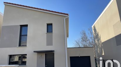 Pavillon 5 pièces de 92 m² à Veauche (42340)