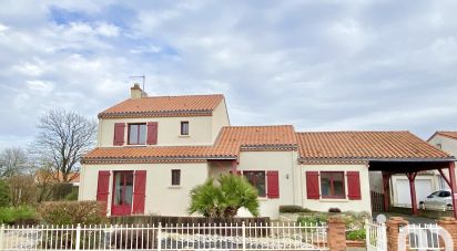 Traditional house 6 rooms of 154 m² in Boussay (44190)