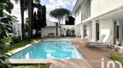 House 5 rooms of 189 m² in Pau (64000)