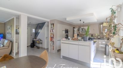 Maison 8 pièces de 166 m² à Vernouillet (78540)