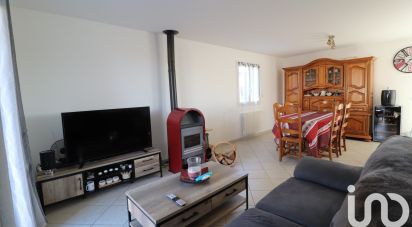 House 5 rooms of 111 m² in Thuret (63260)