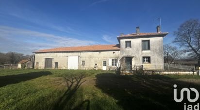 Ferme 3 pièces de 145 m² à Saint-Laurent-de-Céris (16450)