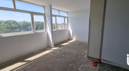 Appartement 4 pièces de 69 m² à Évry (91000)