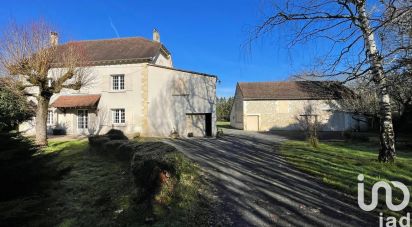 Maison traditionnelle 7 pièces de 237 m² à Bergerac (24100)