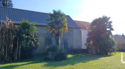 Traditional house 5 rooms of 118 m² in Herrère (64680)