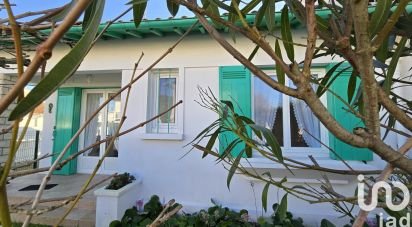 House 3 rooms of 55 m² in Royan (17200)