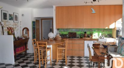 House 4 rooms of 114 m² in Entraigues-sur-la-Sorgue (84320)