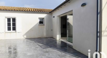 House 4 rooms of 115 m² in Rivedoux-Plage (17940)