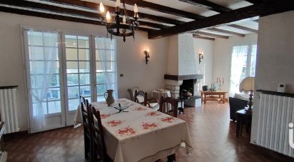 Traditional house 5 rooms of 110 m² in Givrand (85800)