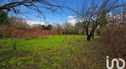 Land of 735 m² in Rueil-Malmaison (92500)