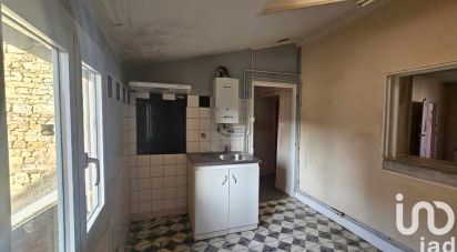 Town house 3 rooms of 71 m² in Ruffec (16700)