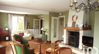 Traditional house 5 rooms of 123 m² in Lamorlaye (60260)