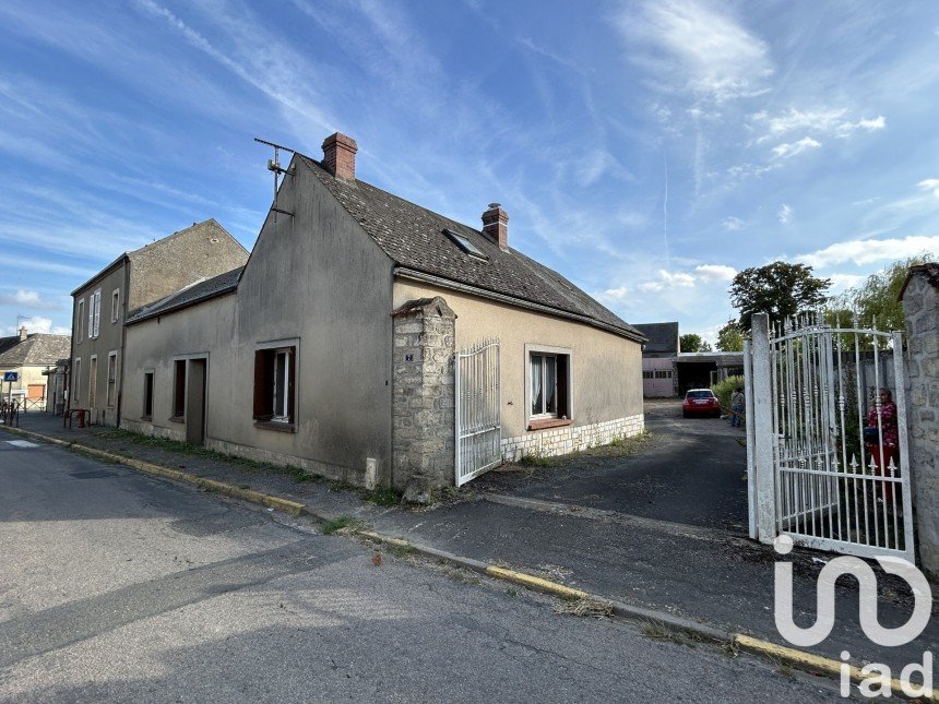 Village house 6 rooms of 162 m² in Charmont-en-Beauce (45480)