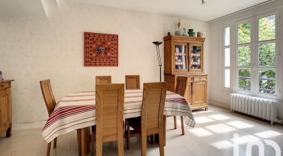 House 8 rooms of 200 m² in La Garenne-Colombes (92250)