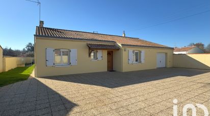 Pavilion 4 rooms of 116 m² in Fontenay-le-Comte (85200)