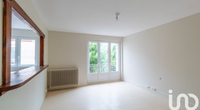 Appartement 4 pièces de 70 m² à Lorris (45260)