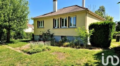 Pavilion 5 rooms of 81 m² in Saint-Vrain (91770)