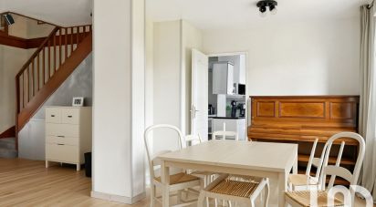 House 7 rooms of 135 m² in Marolles-en-Brie (94440)