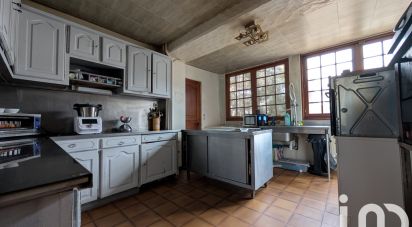 Town house 14 rooms of 370 m² in Saint-Ciers-sur-Gironde (33820)