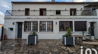 Town house 14 rooms of 370 m² in Saint-Ciers-sur-Gironde (33820)