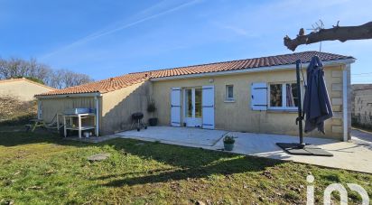 Maison traditionnelle 4 pièces de 82 m² à Roullet-Saint-Estèphe (16440)