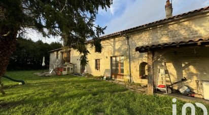 Longere 15 rooms of 370 m² in Sammarçolles (86200)