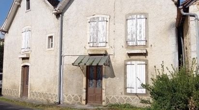 Village house 9 rooms of 200 m² in Bugnein (64190)