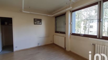 Building in Aubusson (23200) of 324 m²